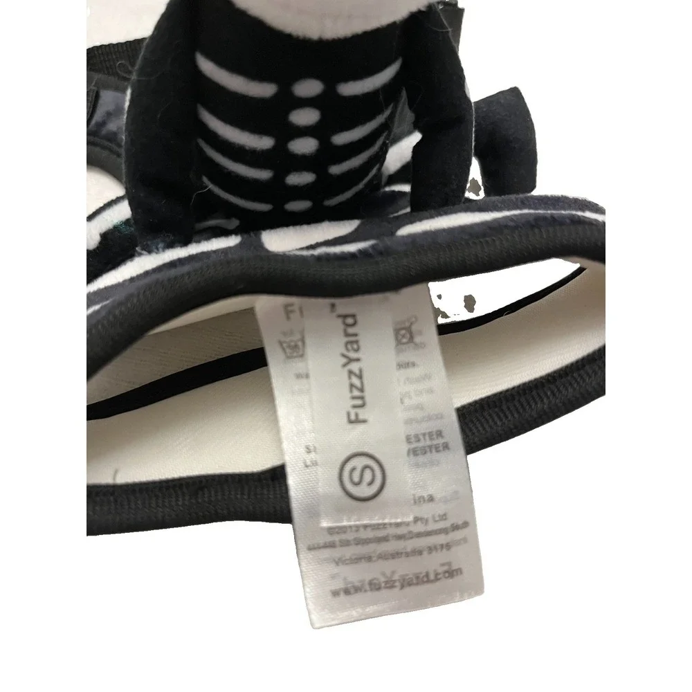 FUZZYARD - NWOT  Skeleton Pet Costume - HALLOWEEN Comfy DOG HARNESS sz S